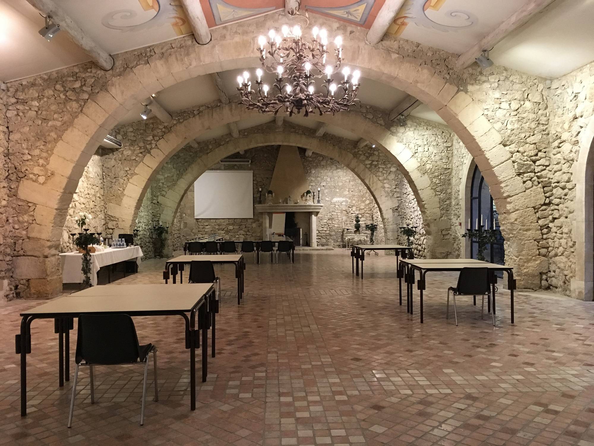 Cocktail dejeunatoire dans le salon de musique