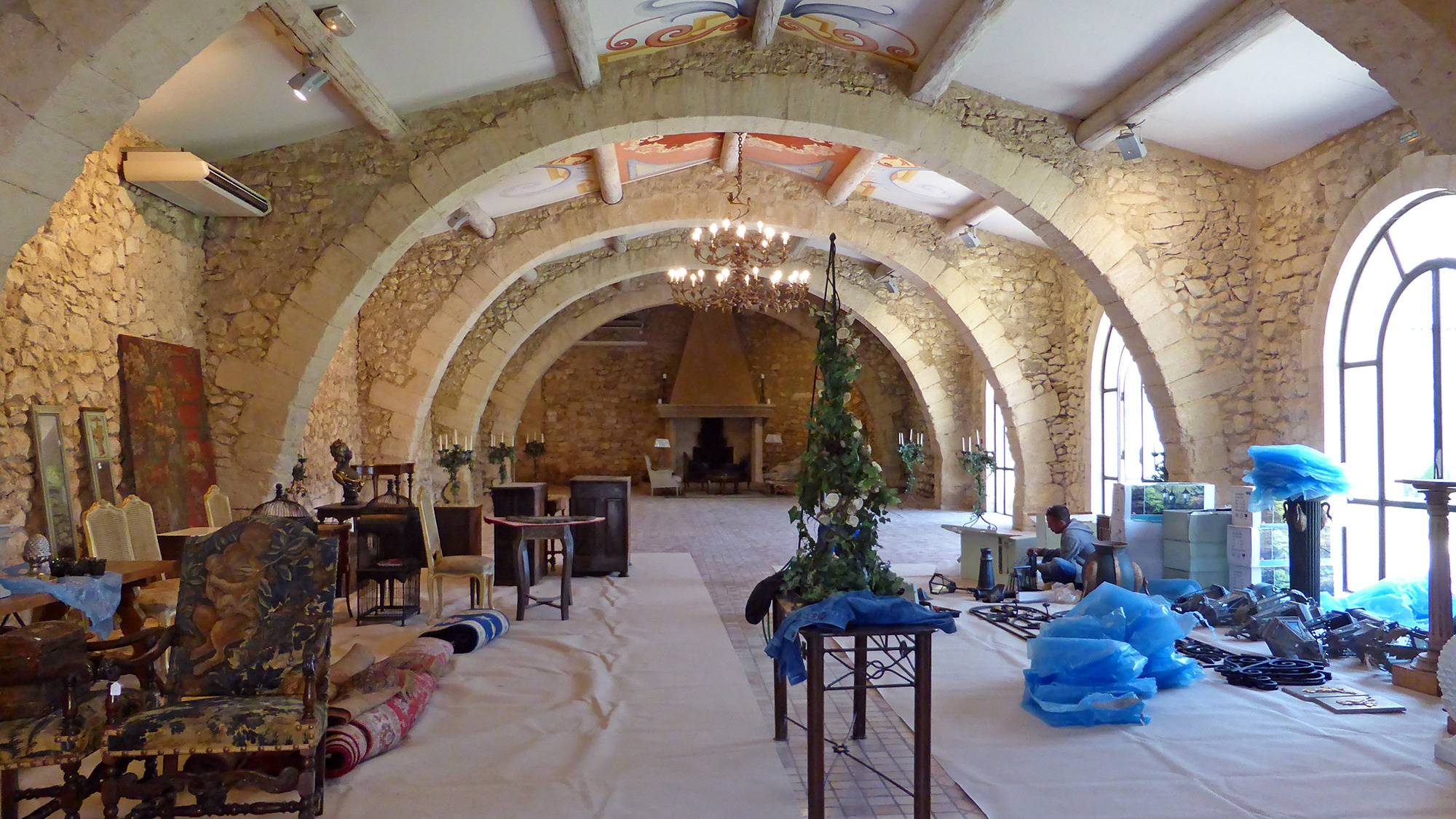 Décor pour tournage de film au Château Pont Royal