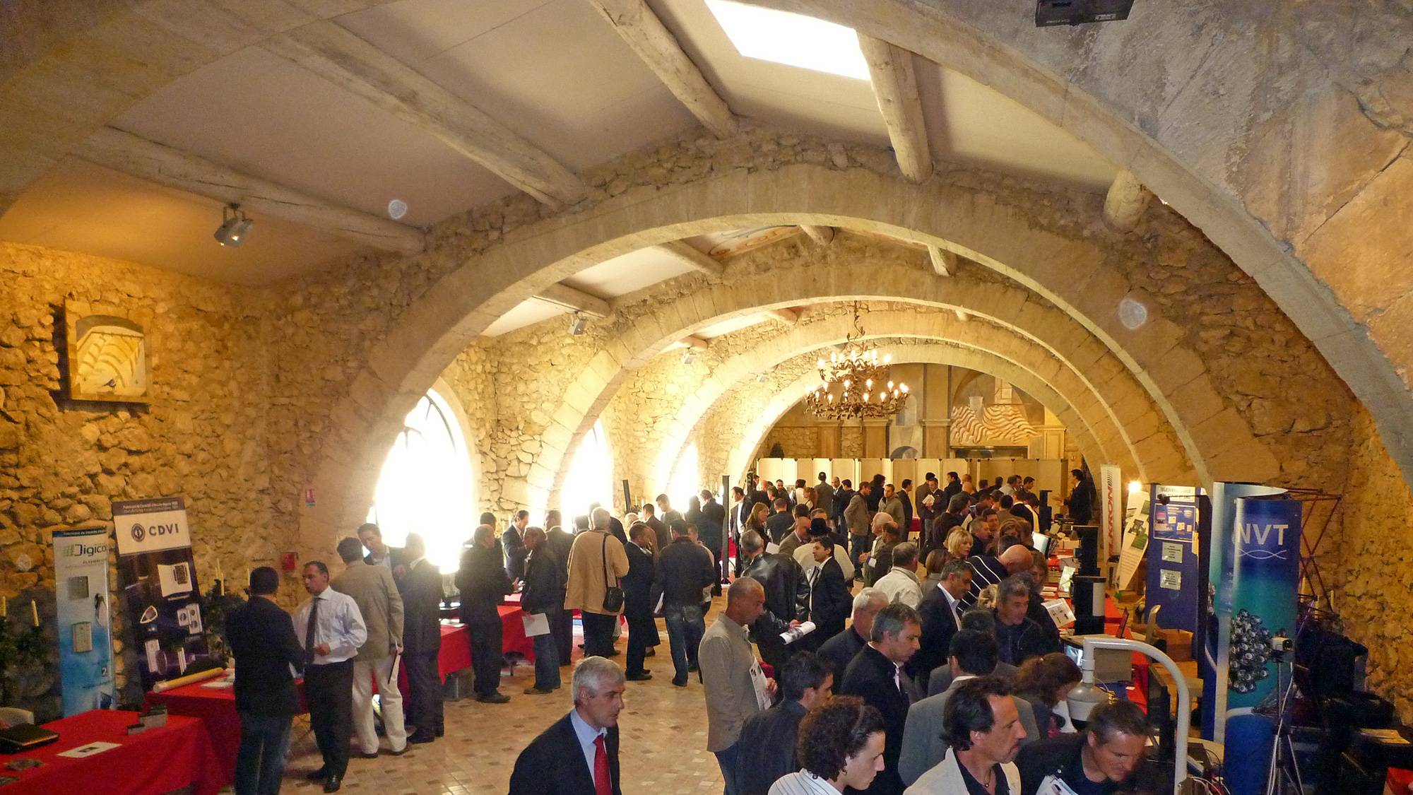 notre cuisine de remise en température permet aux traiteurs de travailler confortablement
