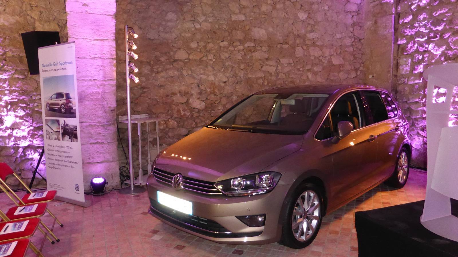 Véhicule dans la Salle royale